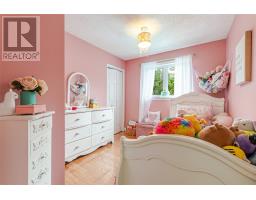 33 Ursula Crescent thumbnail 16