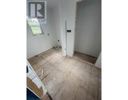 81A Commonwealth Drive thumbnail 11