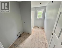 81A Commonwealth Drive thumbnail 18