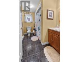 3 Hodder Place thumbnail 32