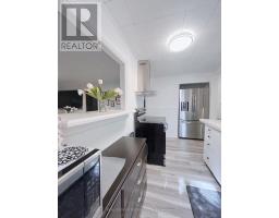 699 Innisfil Beach Road, Innisfil, ON L9S4E4 Photo 12