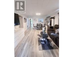 699 Innisfil Beach Road, Innisfil, ON L9S4E4 Photo 8