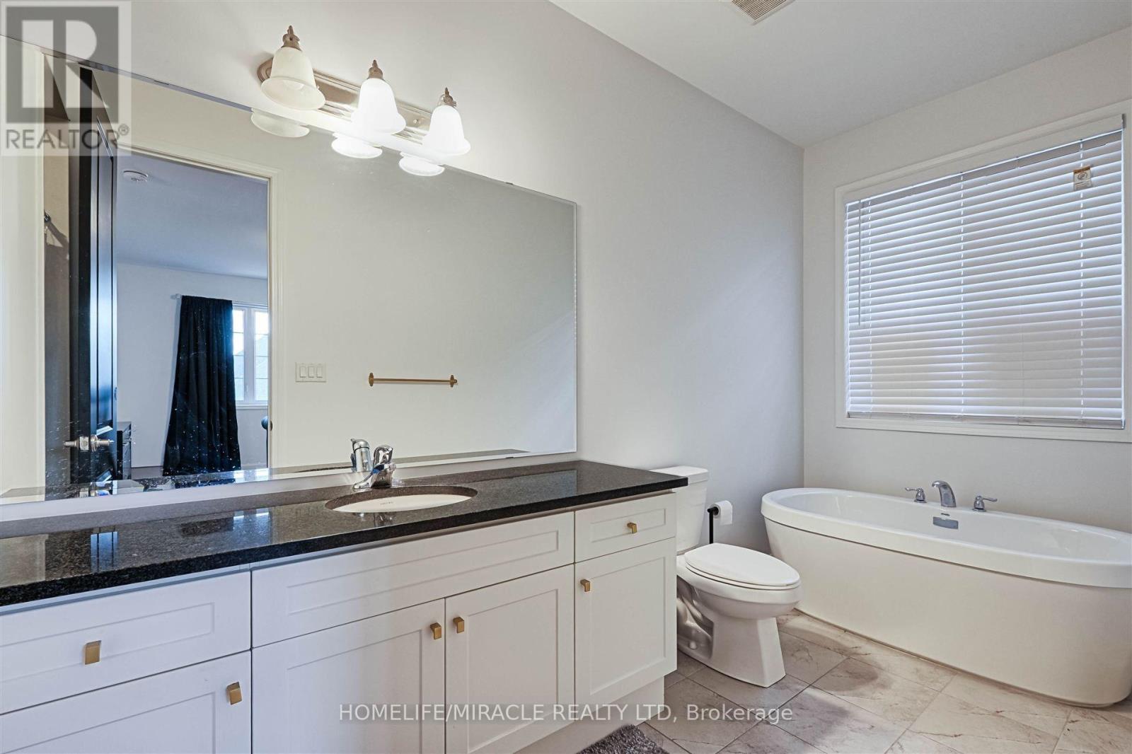 50 CHORUS CRESCENT - 19
