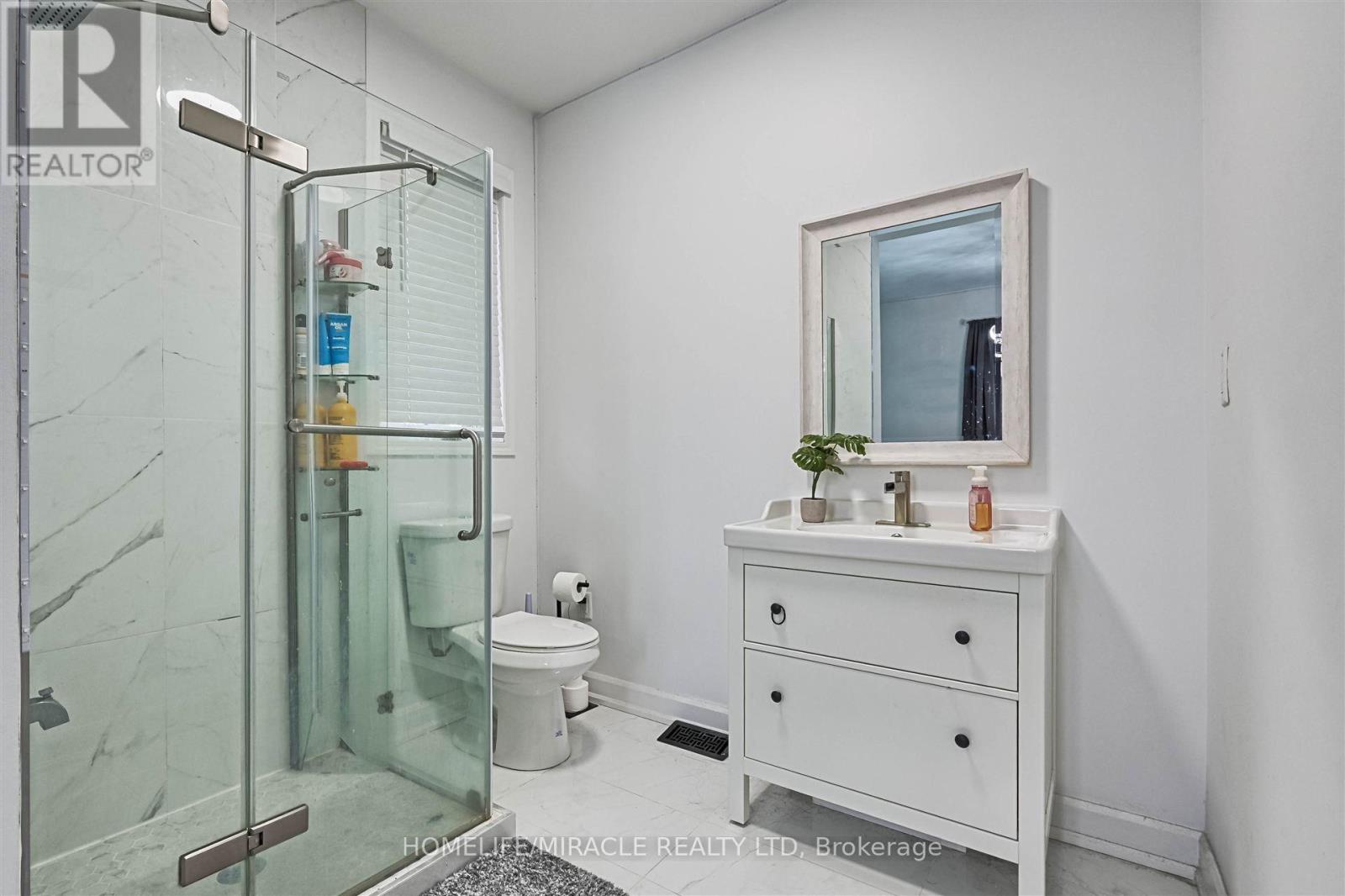 50 CHORUS CRESCENT - 22