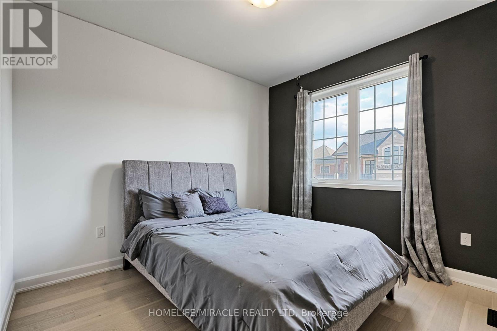 50 CHORUS CRESCENT - 23