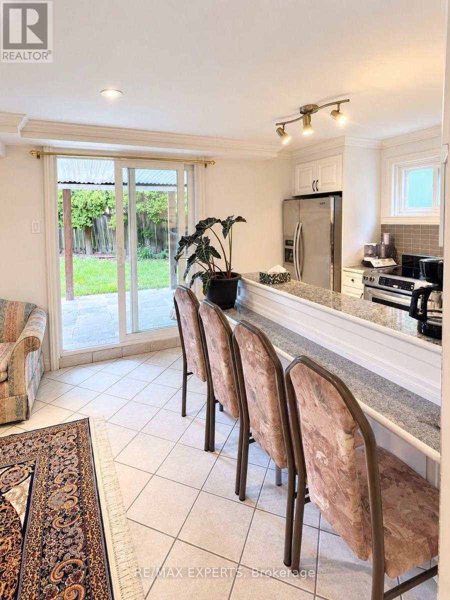 BSMT - 14 PARK LANE CIRCLE, Richmond Hill (South Richvale)