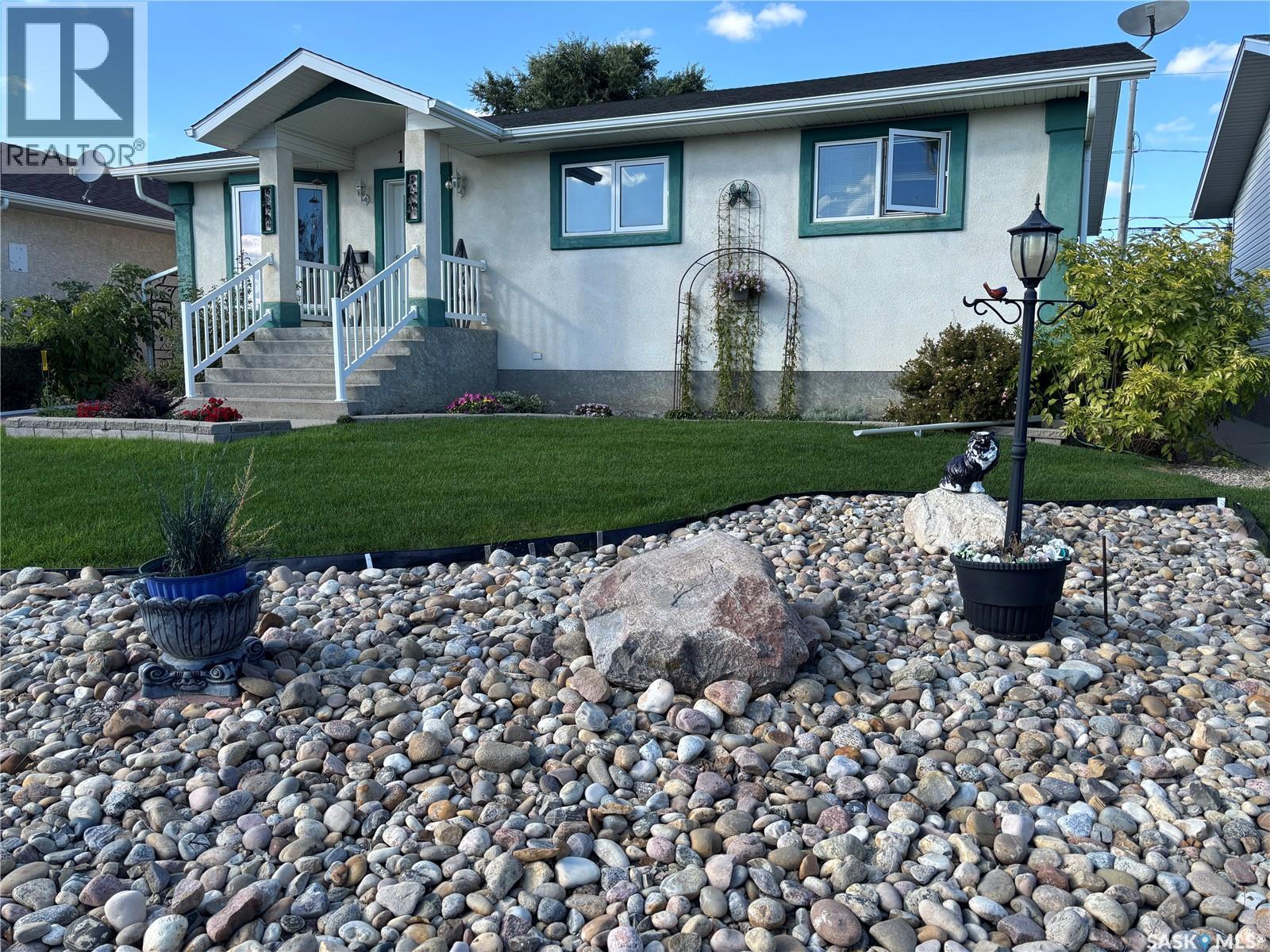 1546 Athabasca STREET W, Moose Jaw