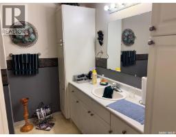 1546 Athabasca Street W, Moose Jaw, SK S6H7K4 Photo 39