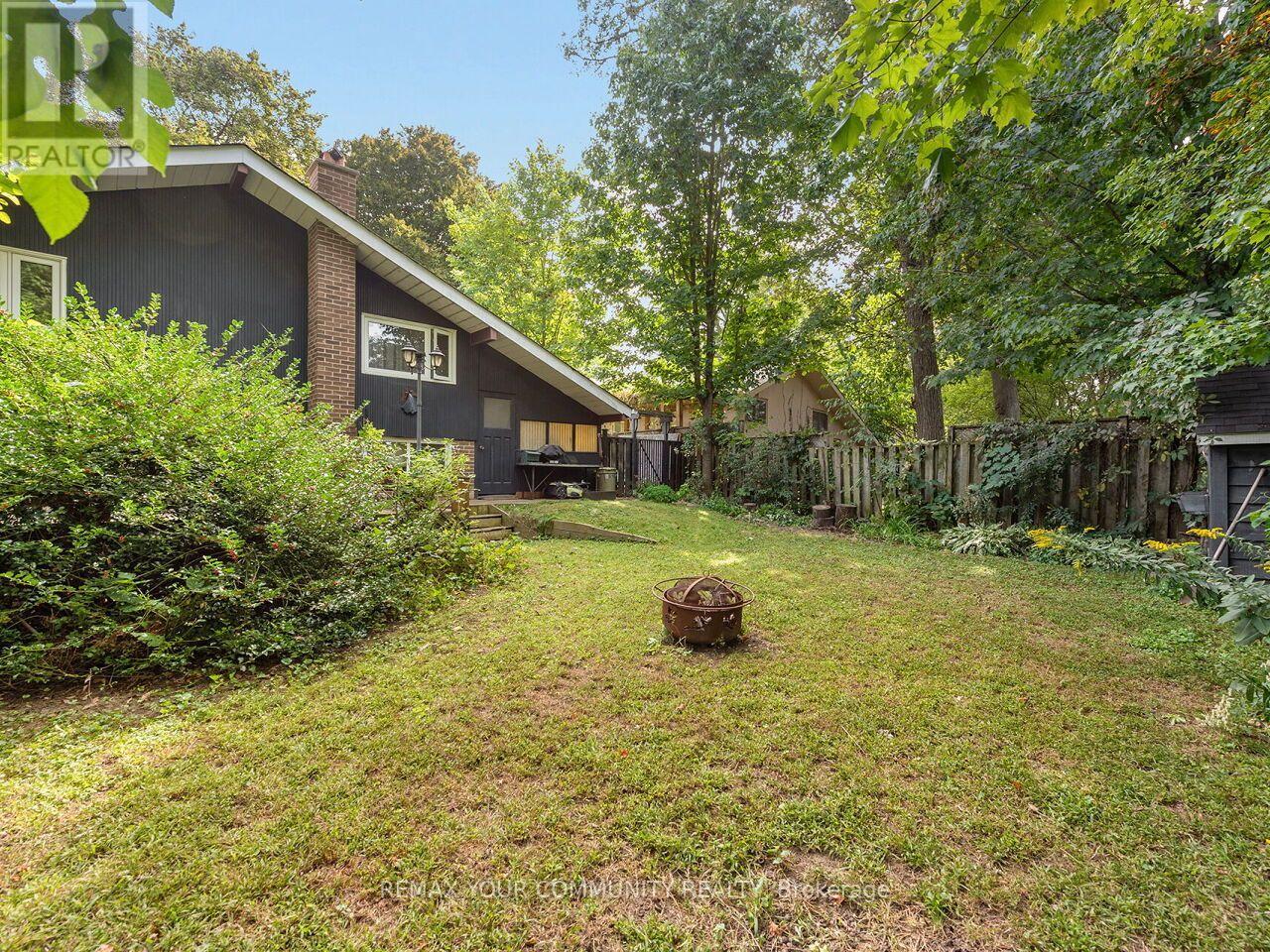 1899 DELANEY DRIVE - 35