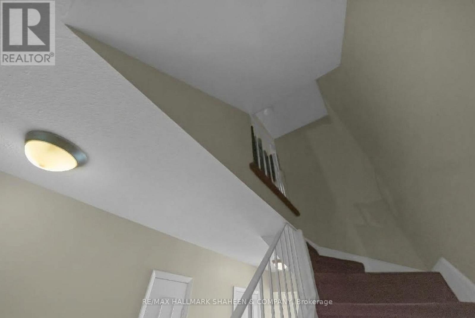 #4 2238 UPPER MIDDLE ROAD - Image 31