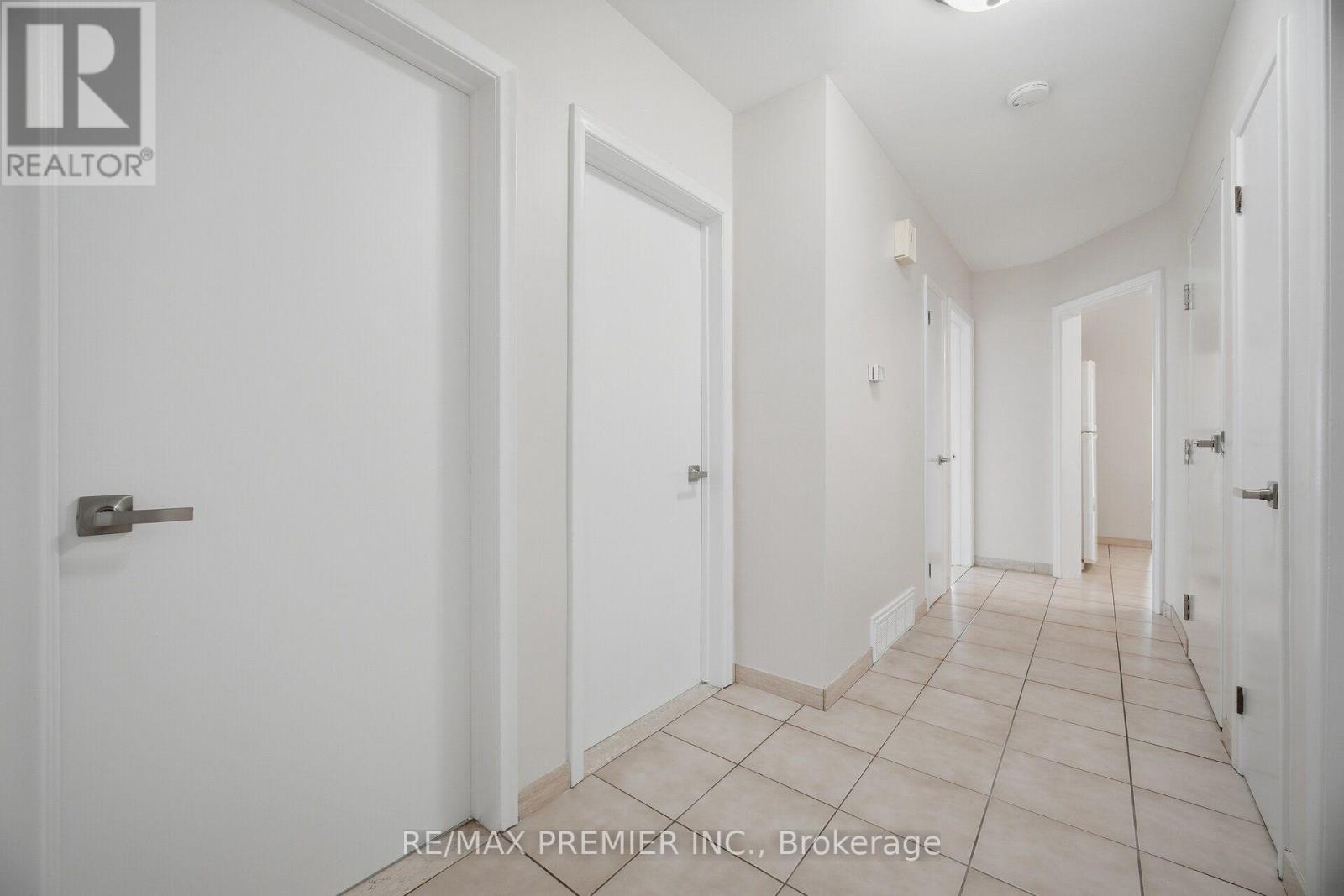 28 LANDRON CRESCENT - 19