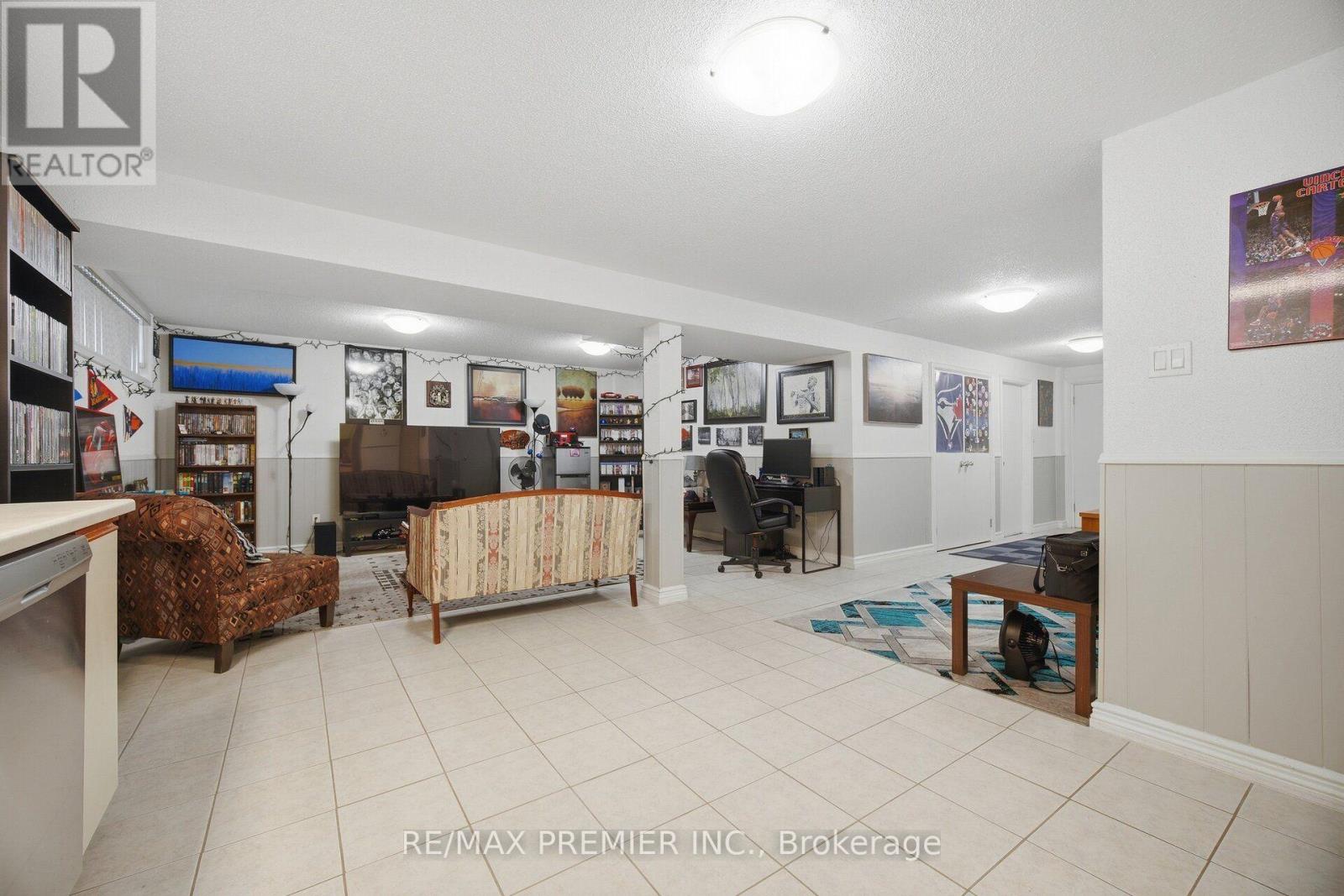 28 LANDRON CRESCENT - Image 37