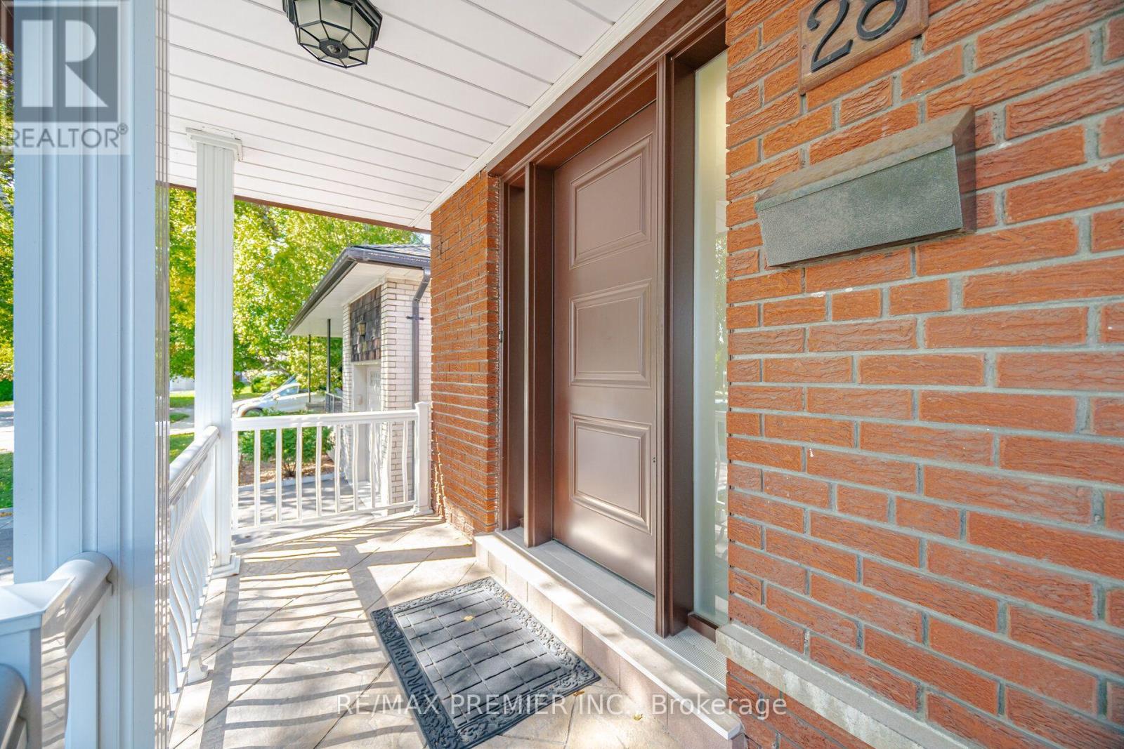 28 LANDRON CRESCENT - 6