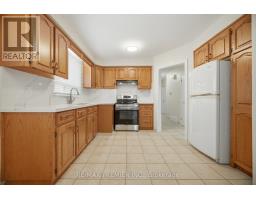28 Landron Crescent, Toronto, ON M9P1K7 Photo 12