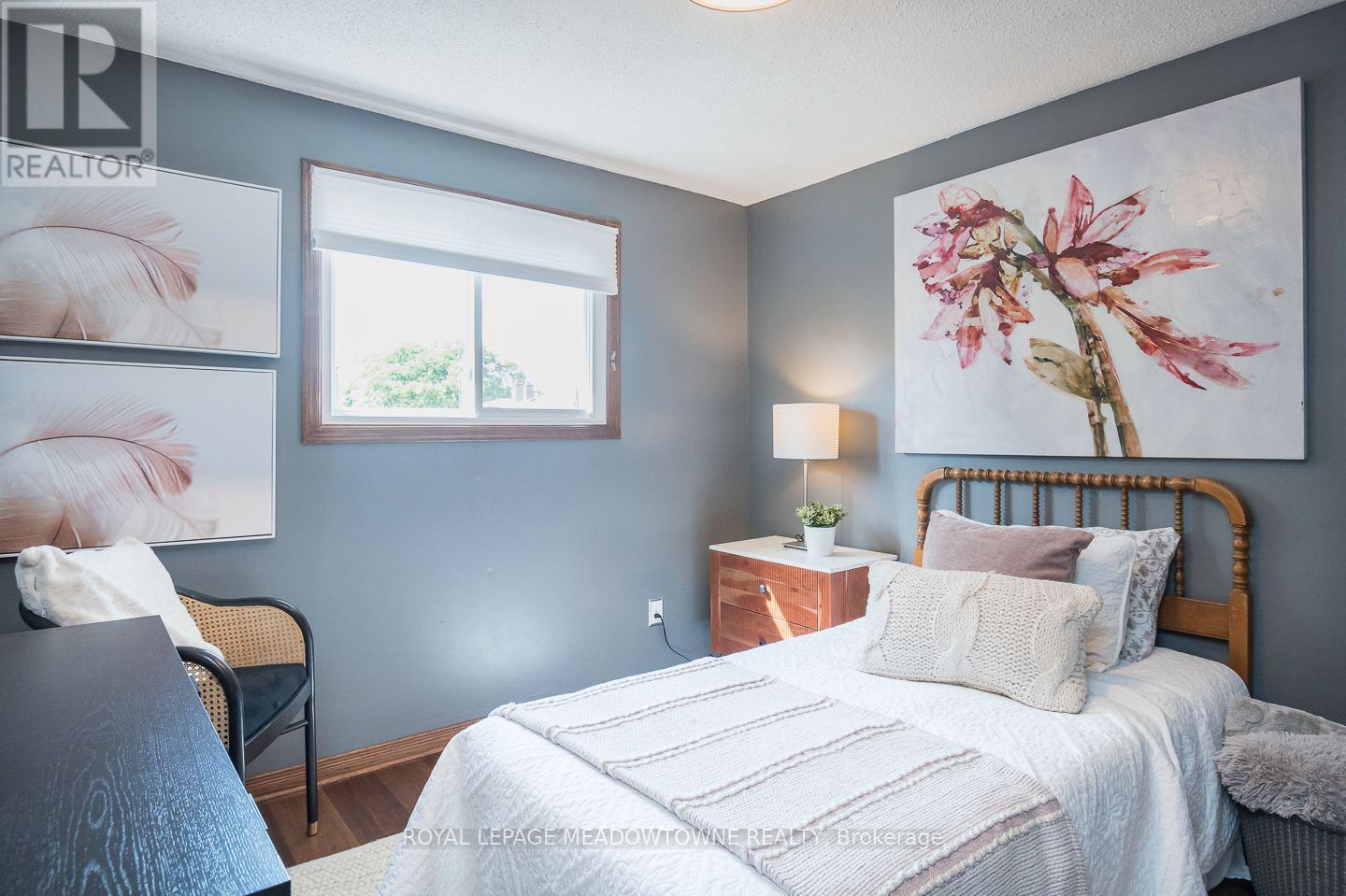 584 HAYWARD CRESCENT - Image 22