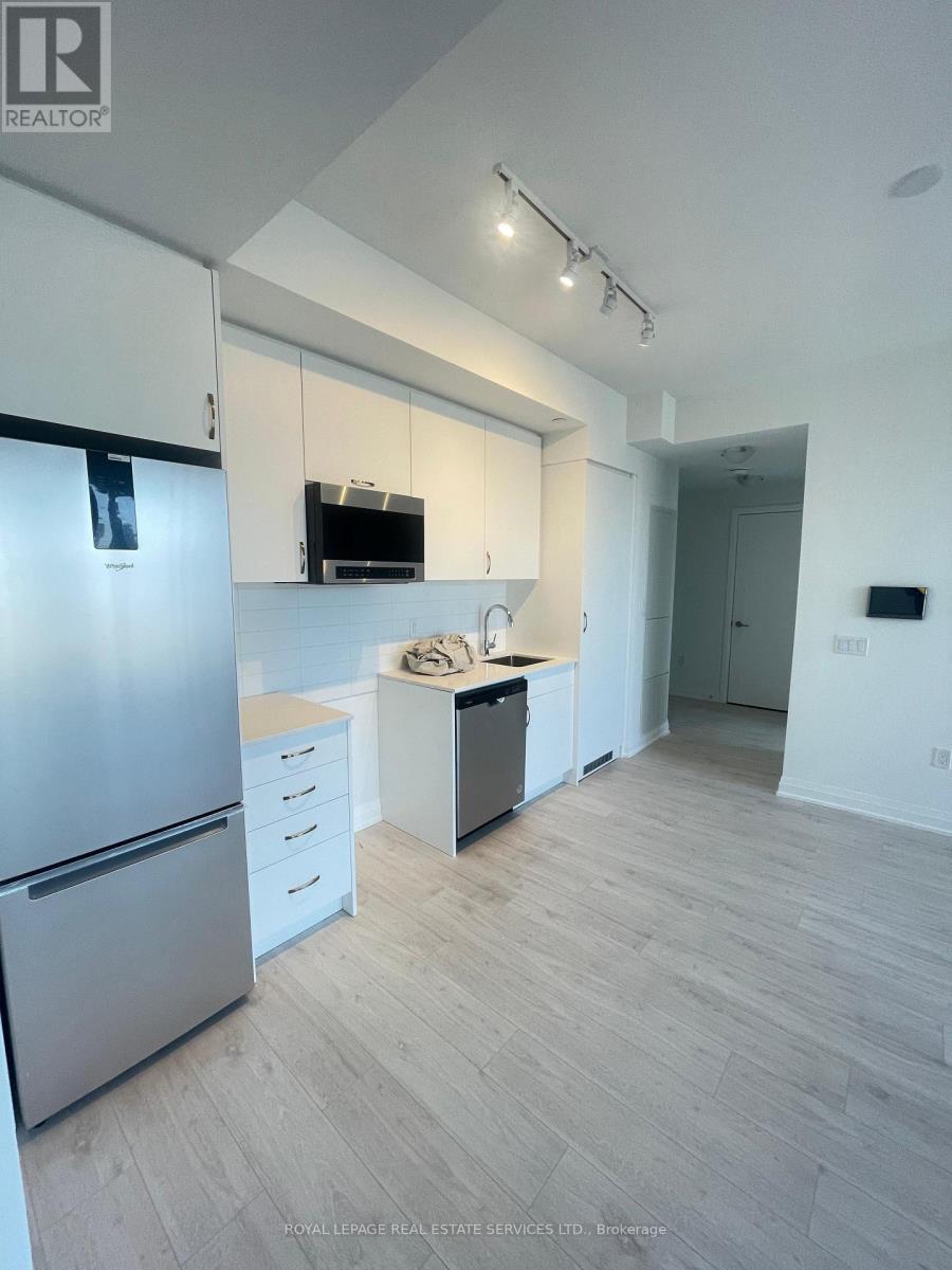 #518 412 Silver Maple Road, Oakville (JM Joshua Meadows), Ontario, L6H7X8, Oakville (JM Joshua Meadows), Ontario — photo 4 of 5