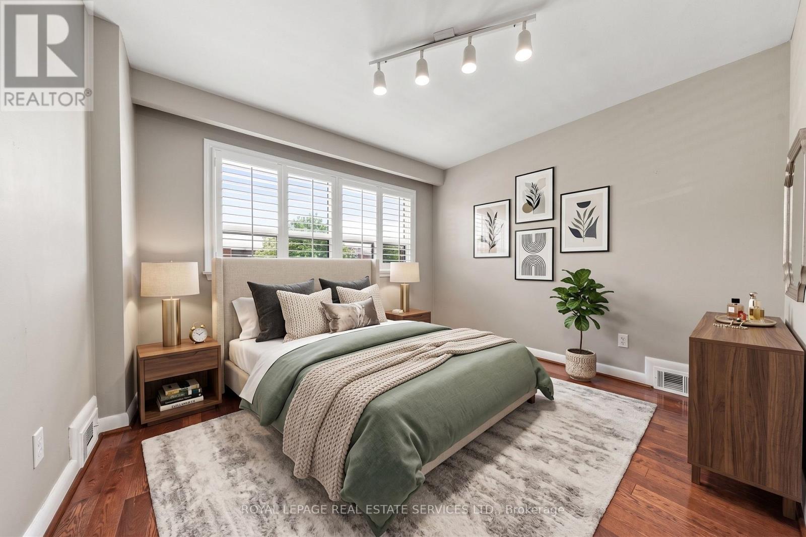 81 LETCHWORTH CRESCENT - 10
