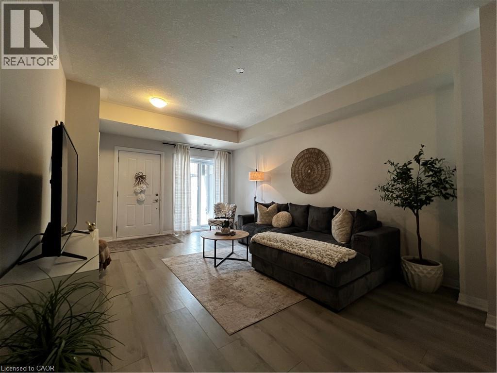 25 ISHERWOOD Avenue Unit# 89 — photo 2
