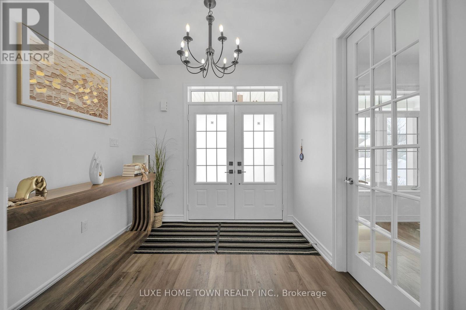 136 Harpin Way East, Centre Wellington (Fergus), Ontario, N1M0G9, Centre Wellington (Fergus), Ontario — photo 2 of 5