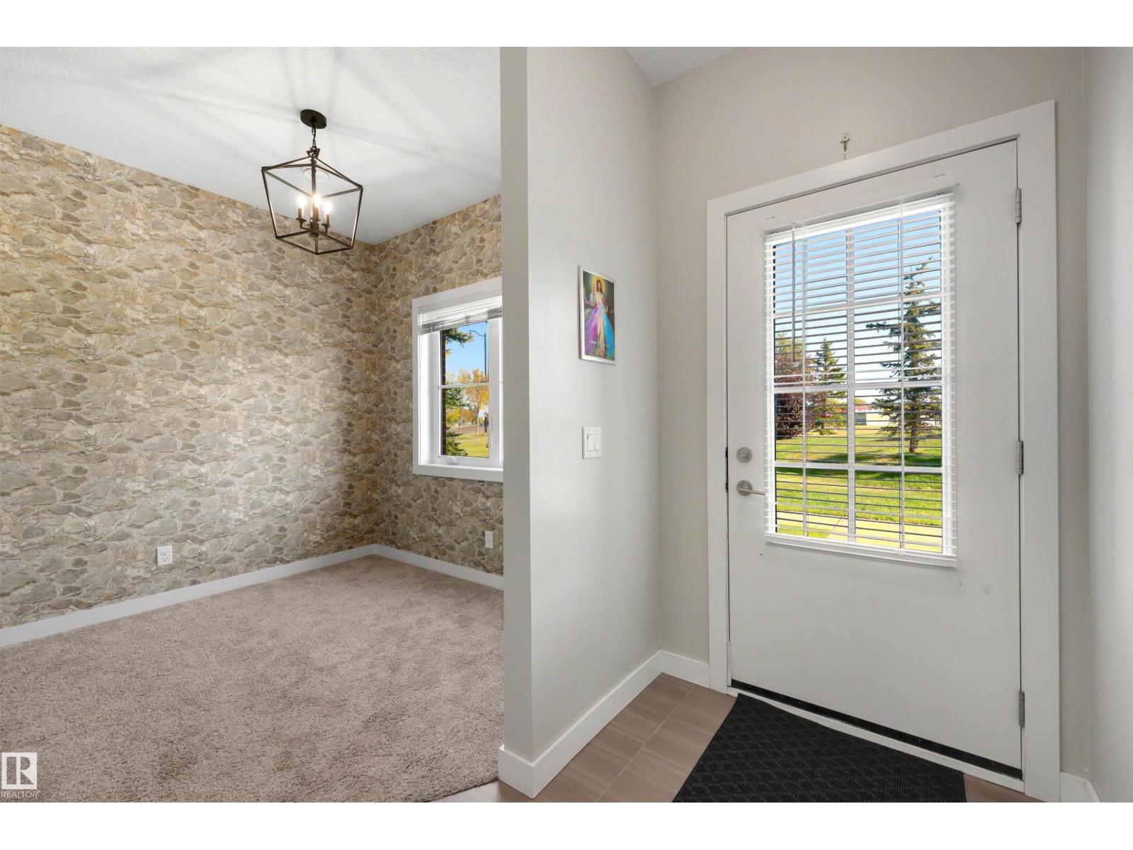 #1 1636 KERR RD NW - 4