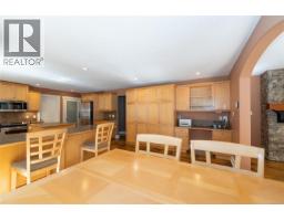 Kitchen - 3079 Jameson Rd, Nanaimo, BC V9R6W8 Photo 14