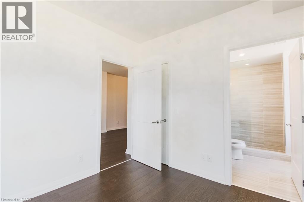 155 Caroline Street South — photo 16