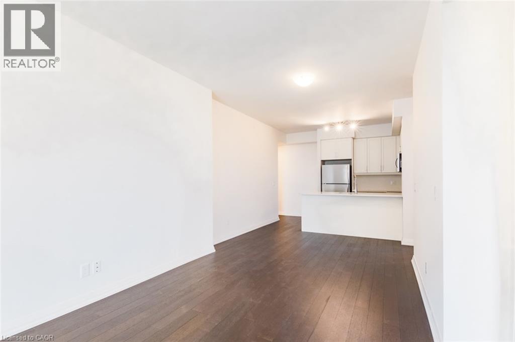 155 Caroline Street South — photo 4