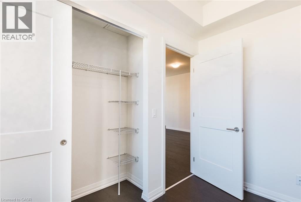155 Caroline Street South — photo 17