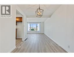Living room - 589 Mohawk Road W, Hamilton, ON L9C1X5 Photo 8