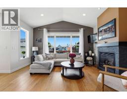 Bedroom - 17 Hammond Close, Sylvan Lake, AB T4S0C7 Photo 13