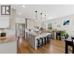 Kitchen - 17 Hammond Close, Sylvan Lake, AB T4S0C7 Photo 6