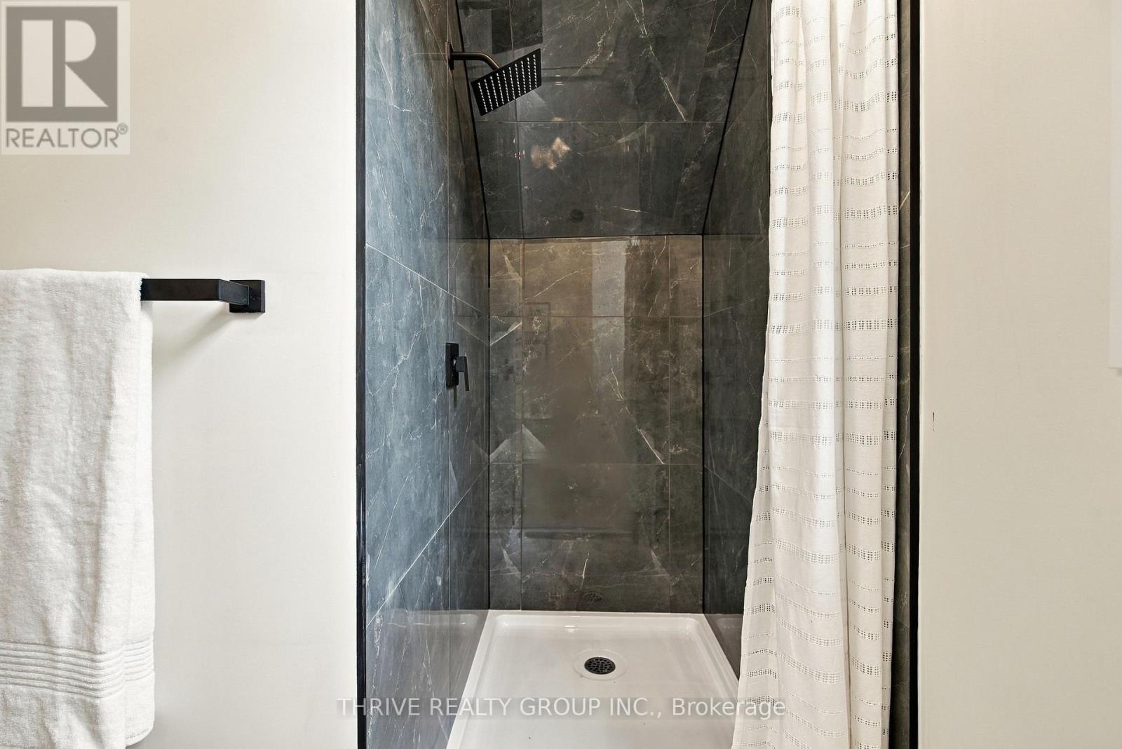553 PICCADILLY STREET - Image 28