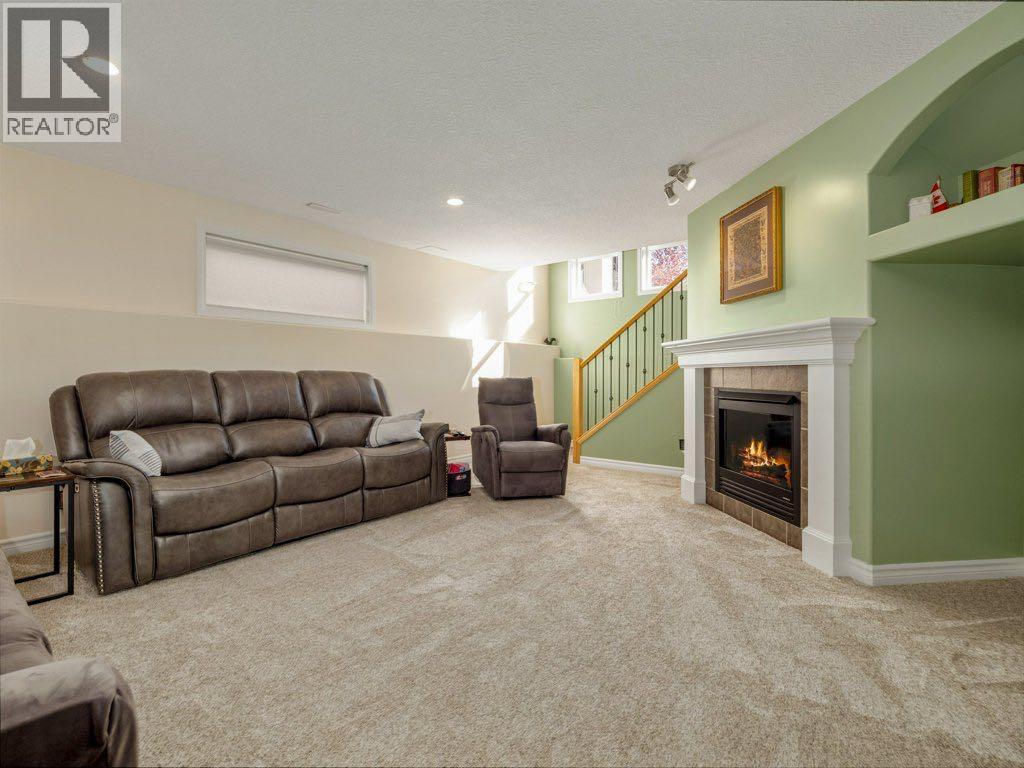 385 Thyrza Burkitt Link N photo 21
