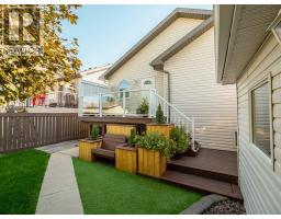 385 Thyrza Burkitt Link N, Lethbridge, AB T1H5M5 Photo 32
