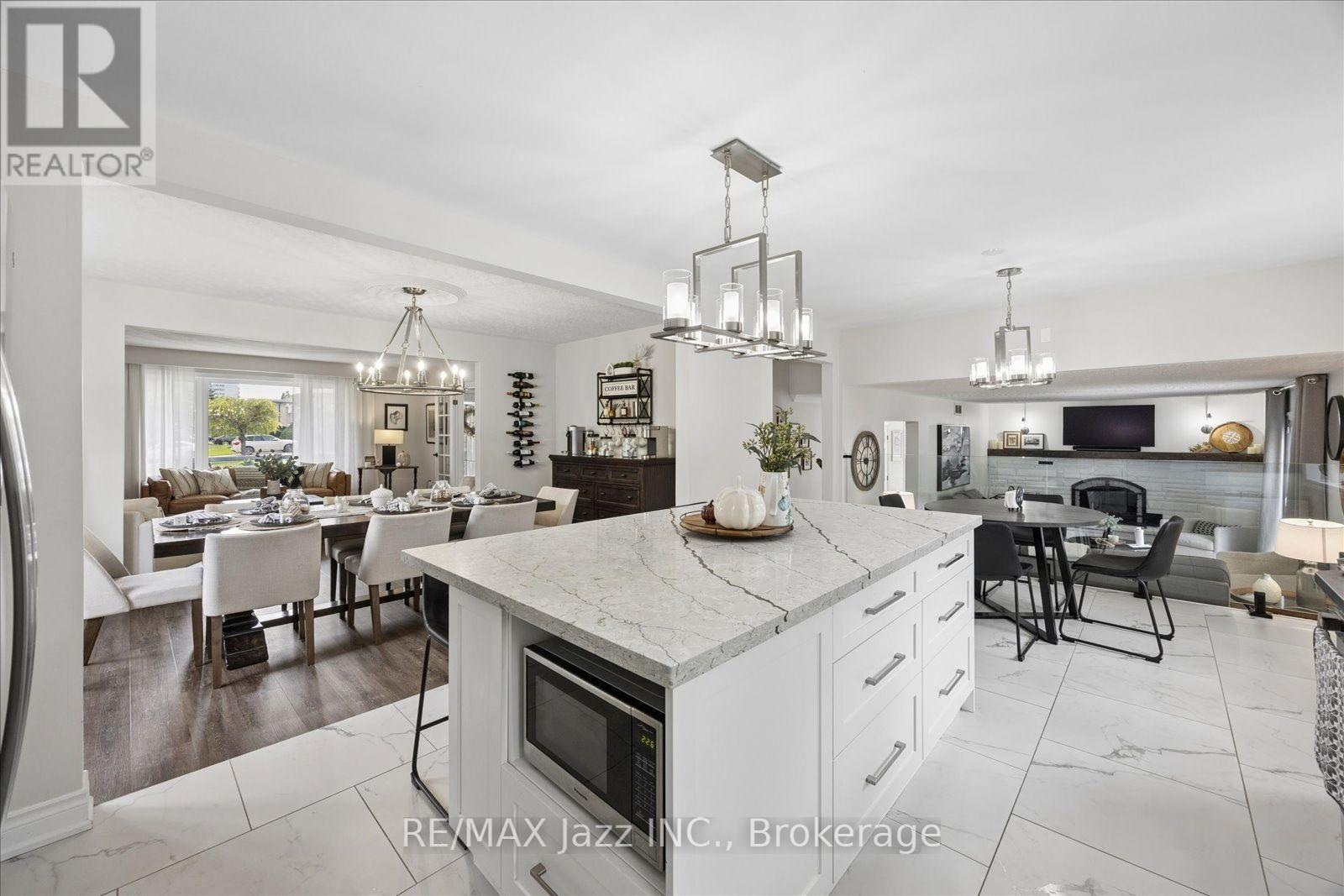 510 FAIRGLEN AVENUE - 14