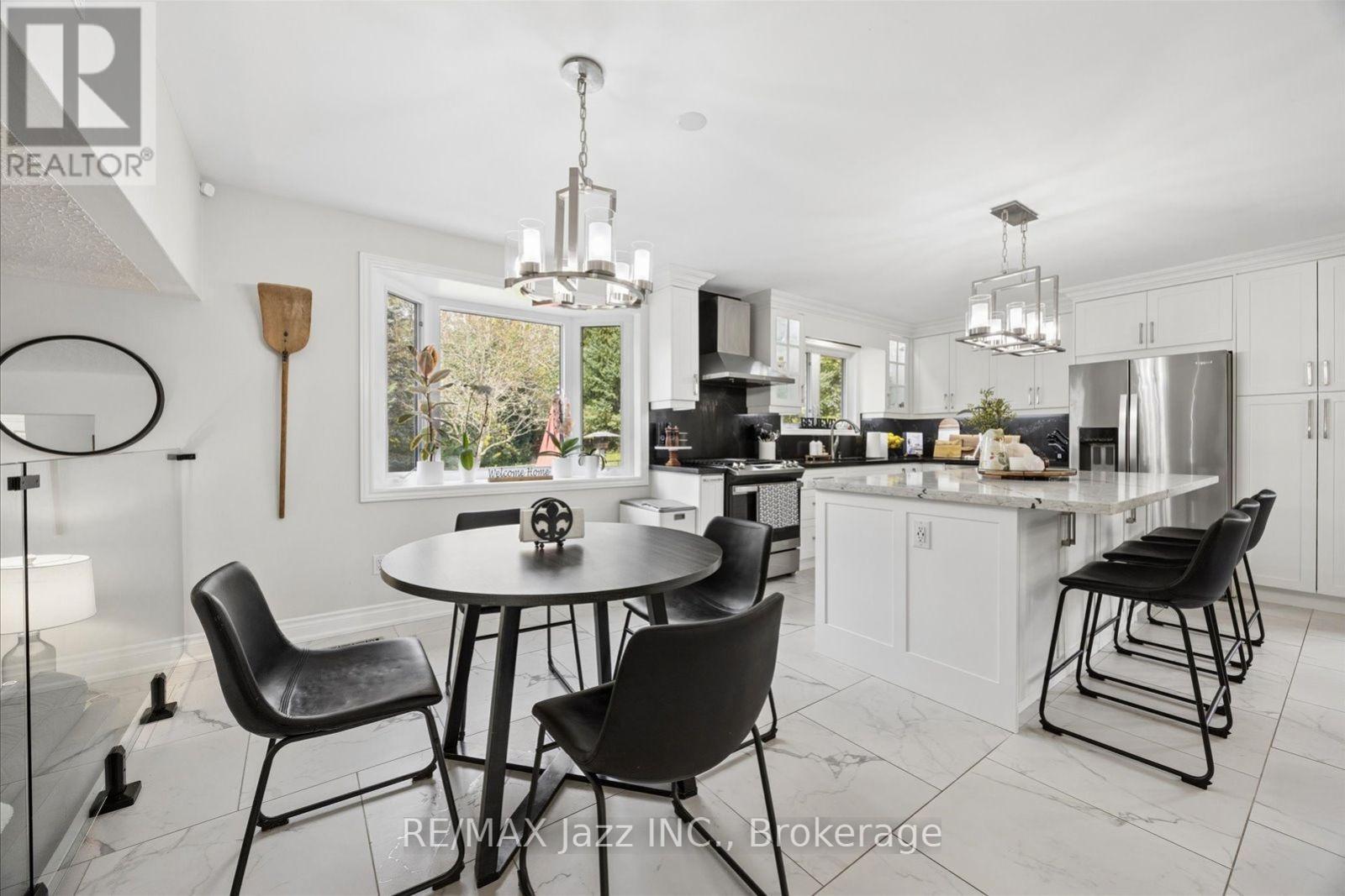 510 FAIRGLEN AVENUE - Image 17