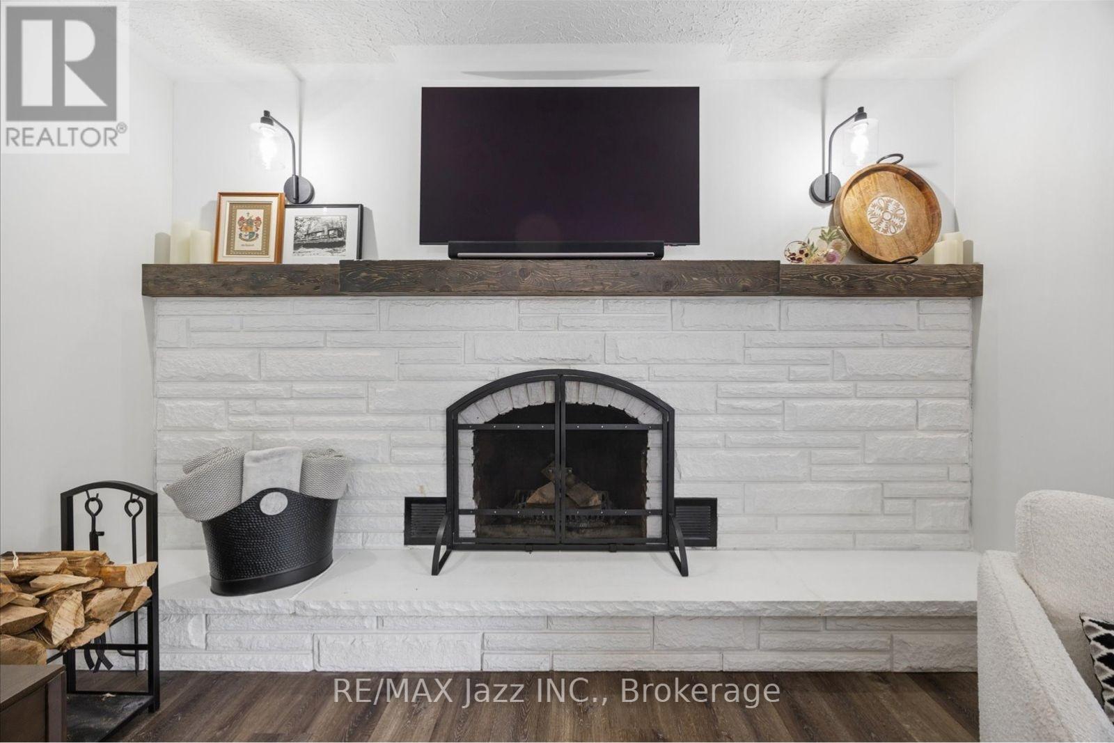 510 FAIRGLEN AVENUE - 20