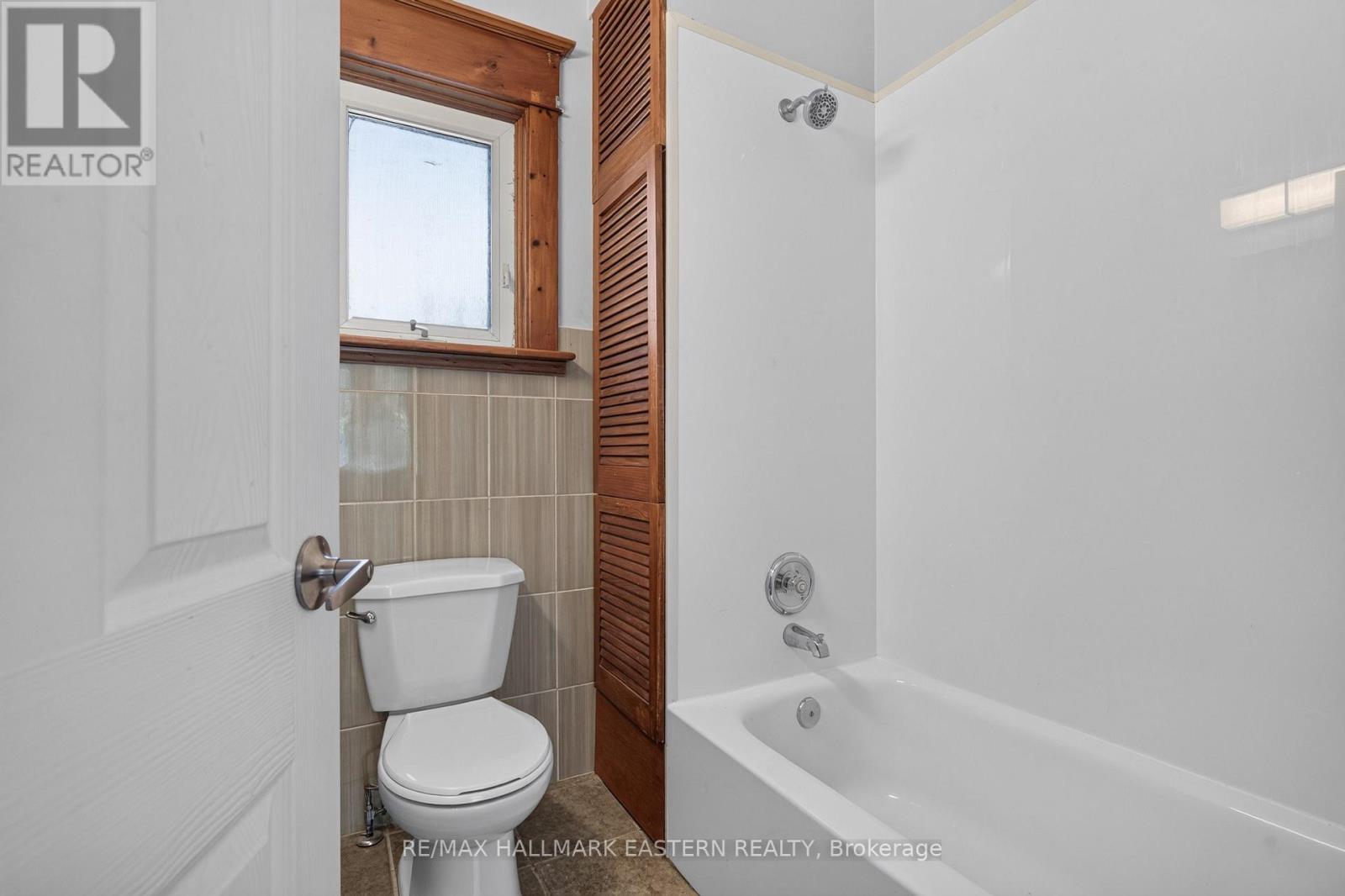 164 PRINCE STREET - 20