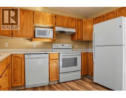 Family room - 10613 91a Street, Grande Prairie, AB T8X1H7 Photo 9