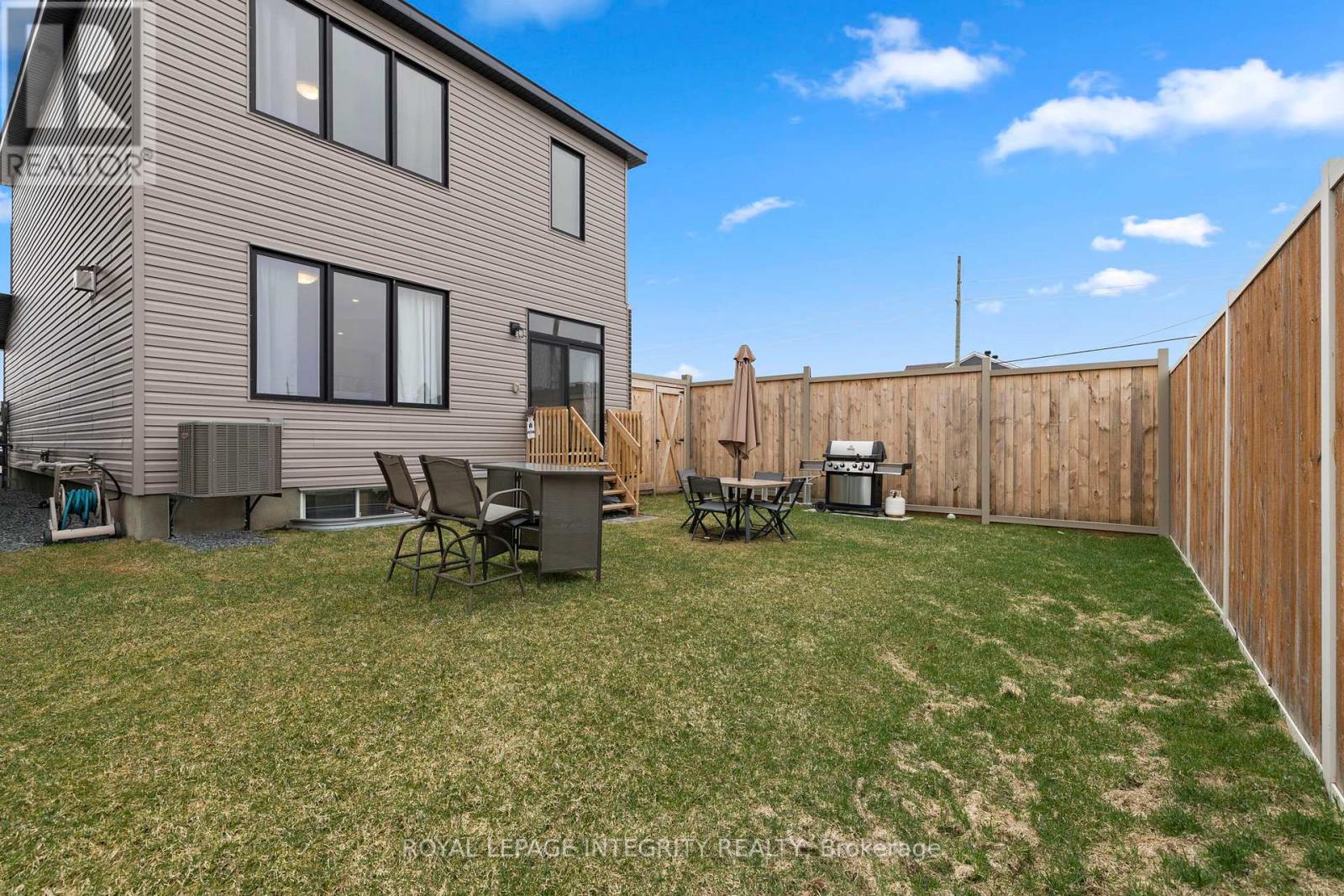 142 SHALLOW POND PLACE E - 19