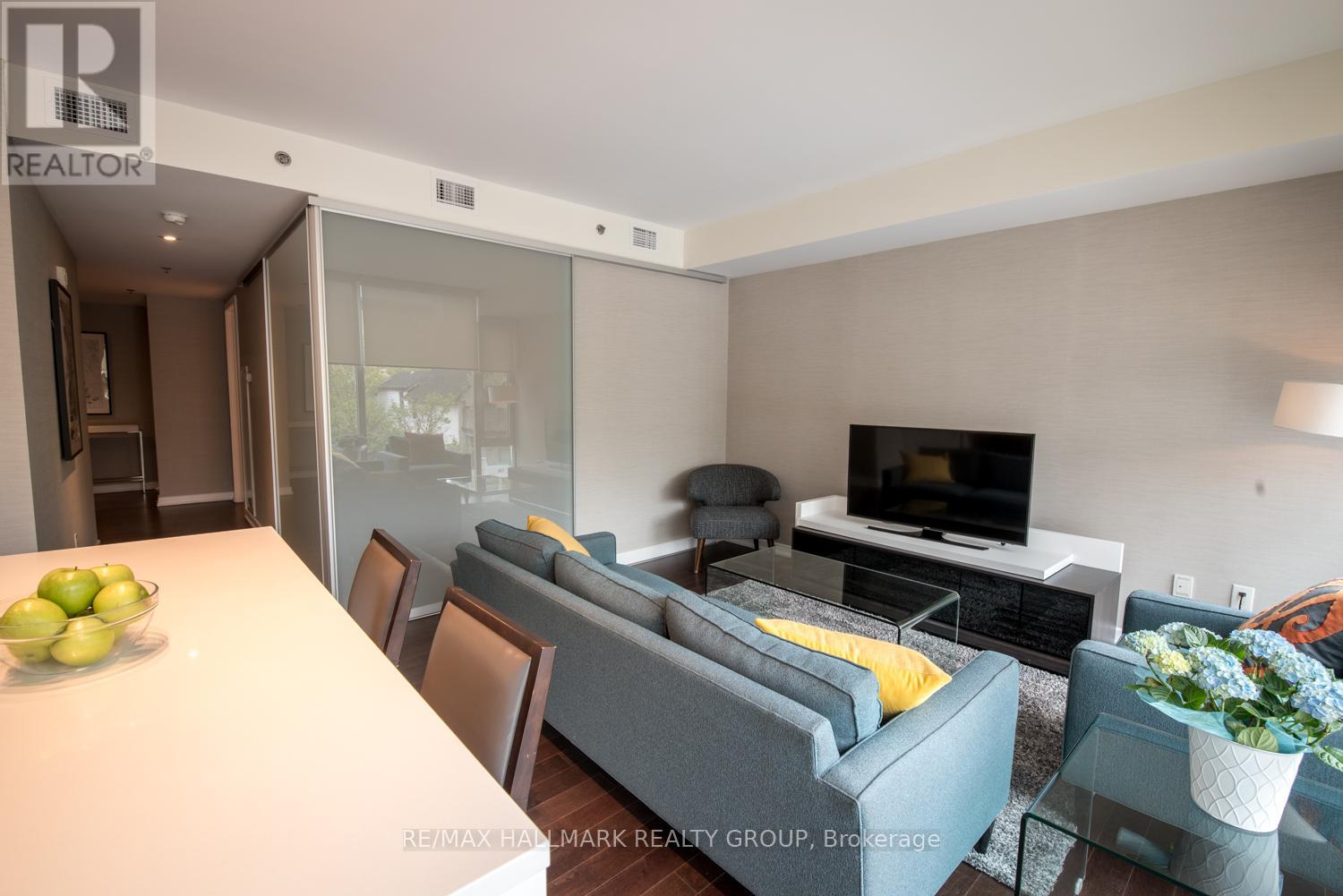 1 Bed, 1 Bath Apartment for Sale in Ottawa – 201 – 300 LISGAR STREET, Ottawa – MLS# X13818912 - Image 11