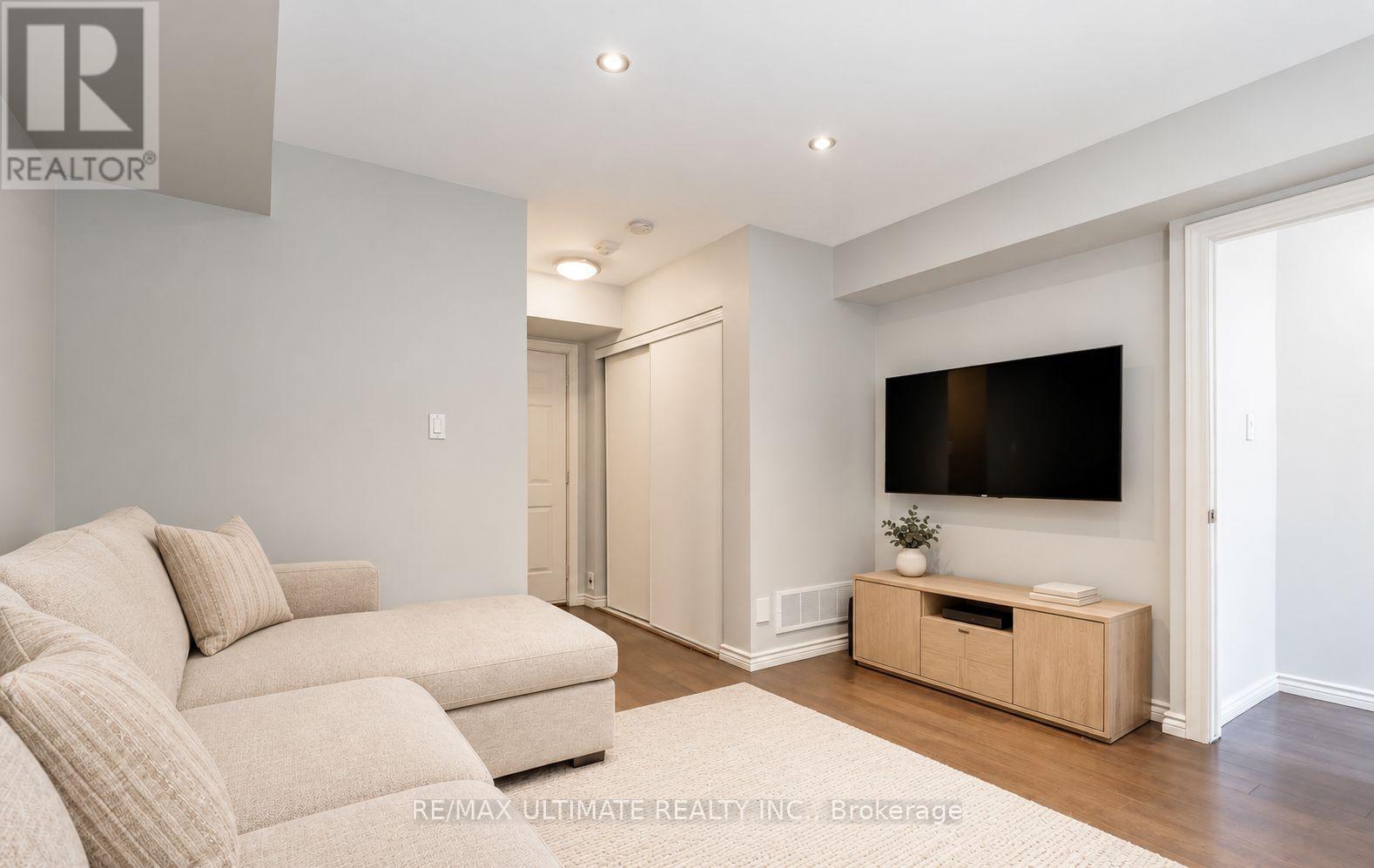 #1404 12 SUDBURY STREET - 14