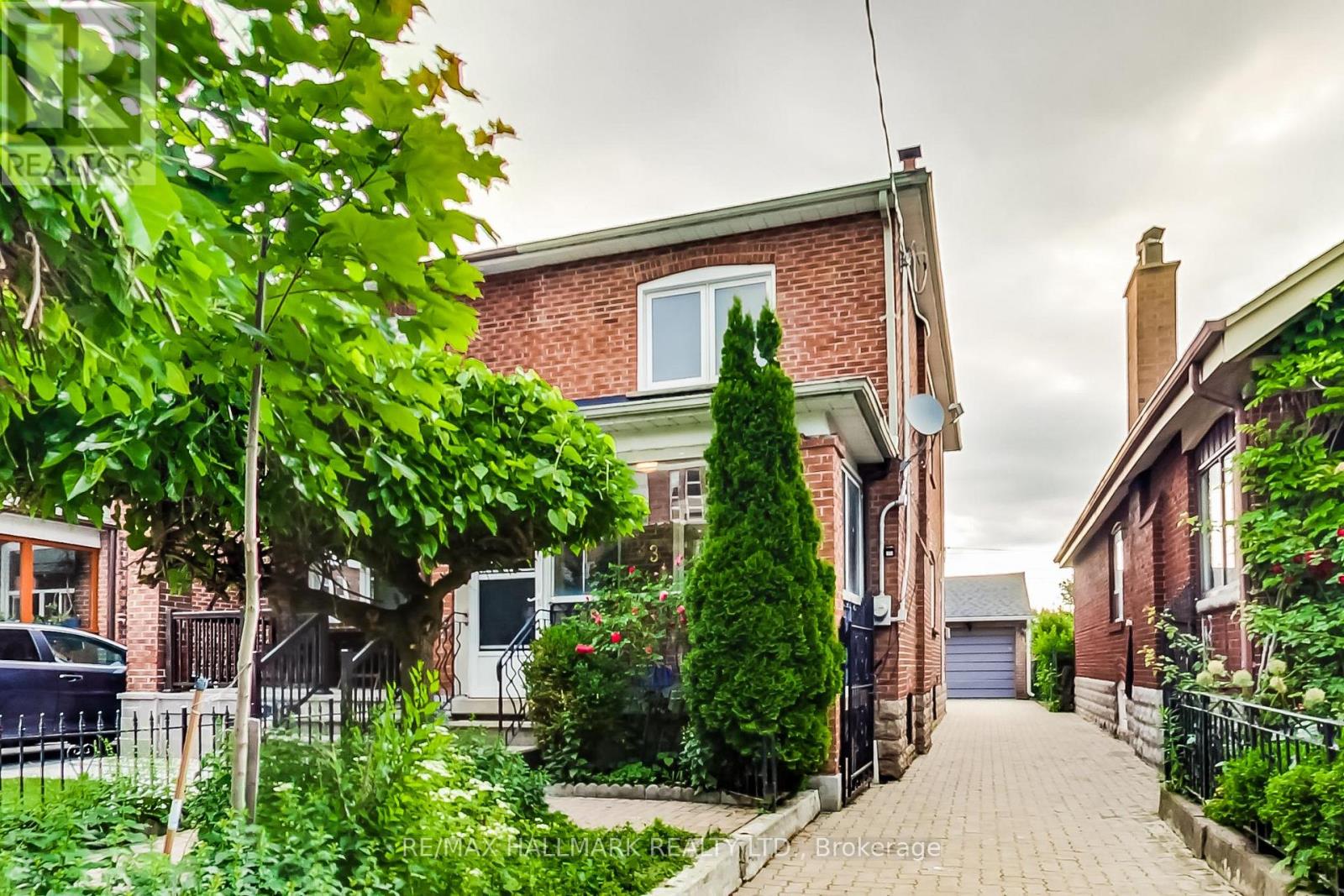 Photo of 633 Glenholme Avenue