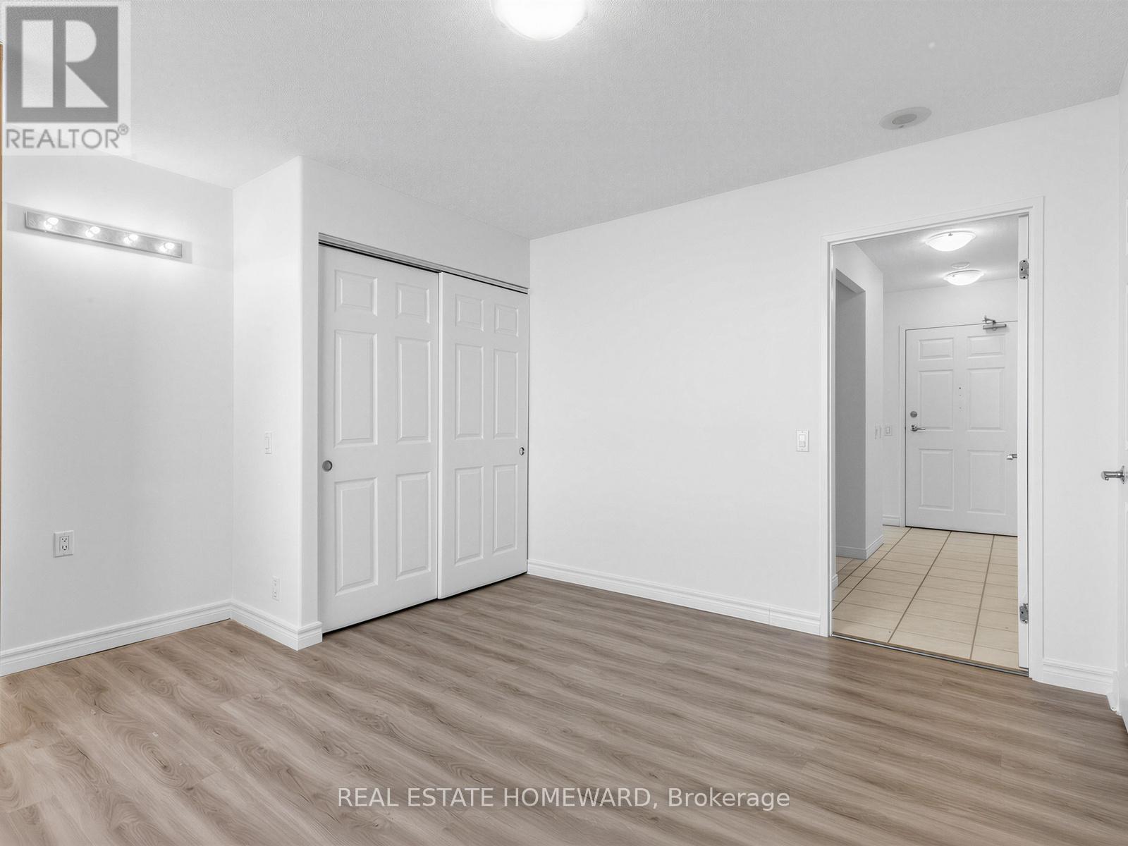 #1102 2800 WARDEN AVENUE - 15