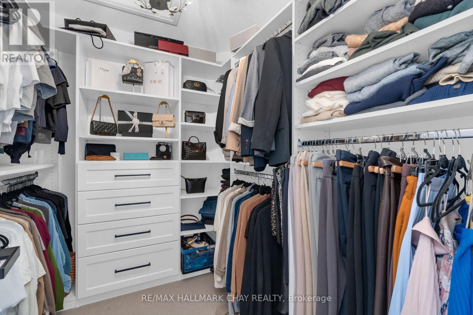 204 ROSANNE CIRCLE - Image 23