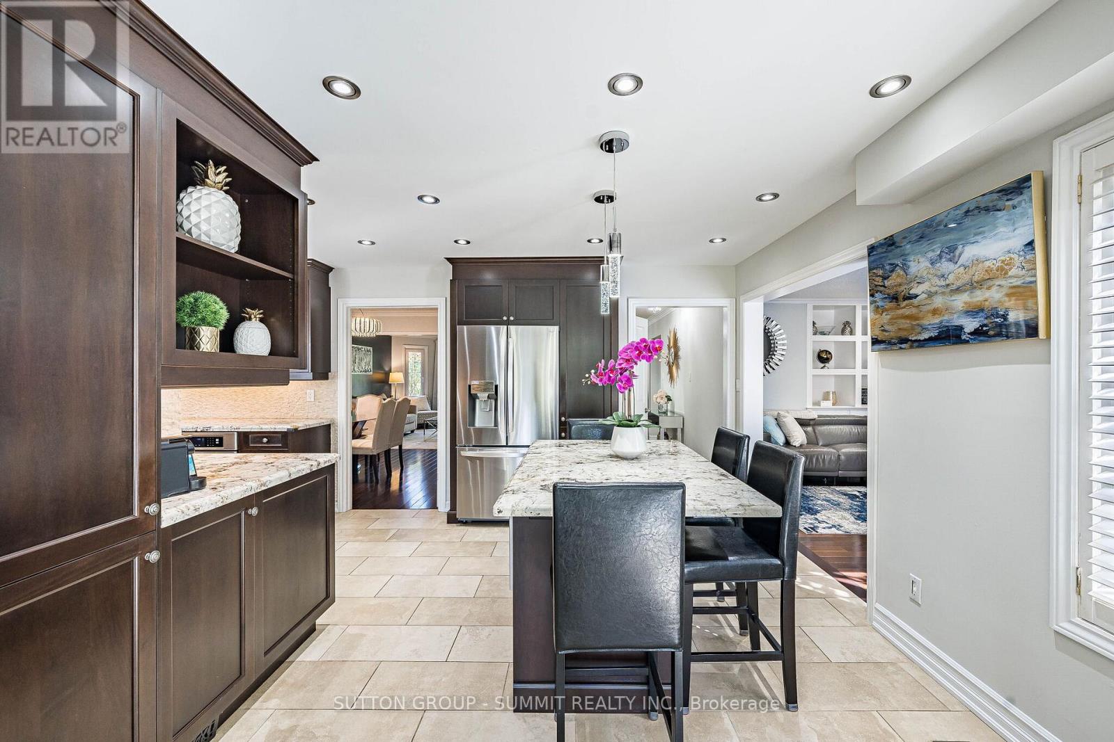 4594 GATINEAU AVENUE - 13