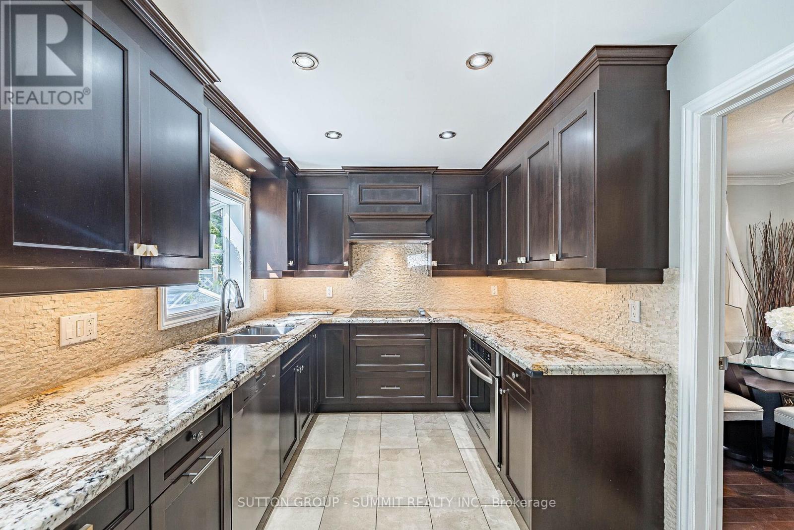 4594 GATINEAU AVENUE - 16
