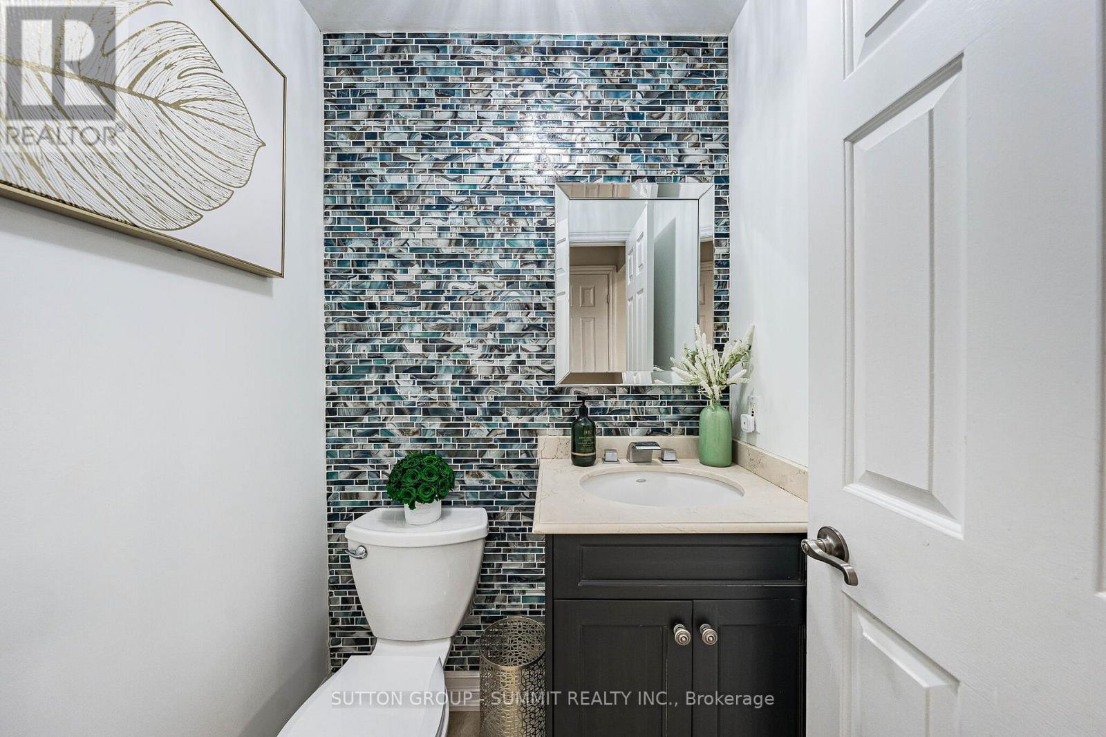 4594 GATINEAU AVENUE - 24