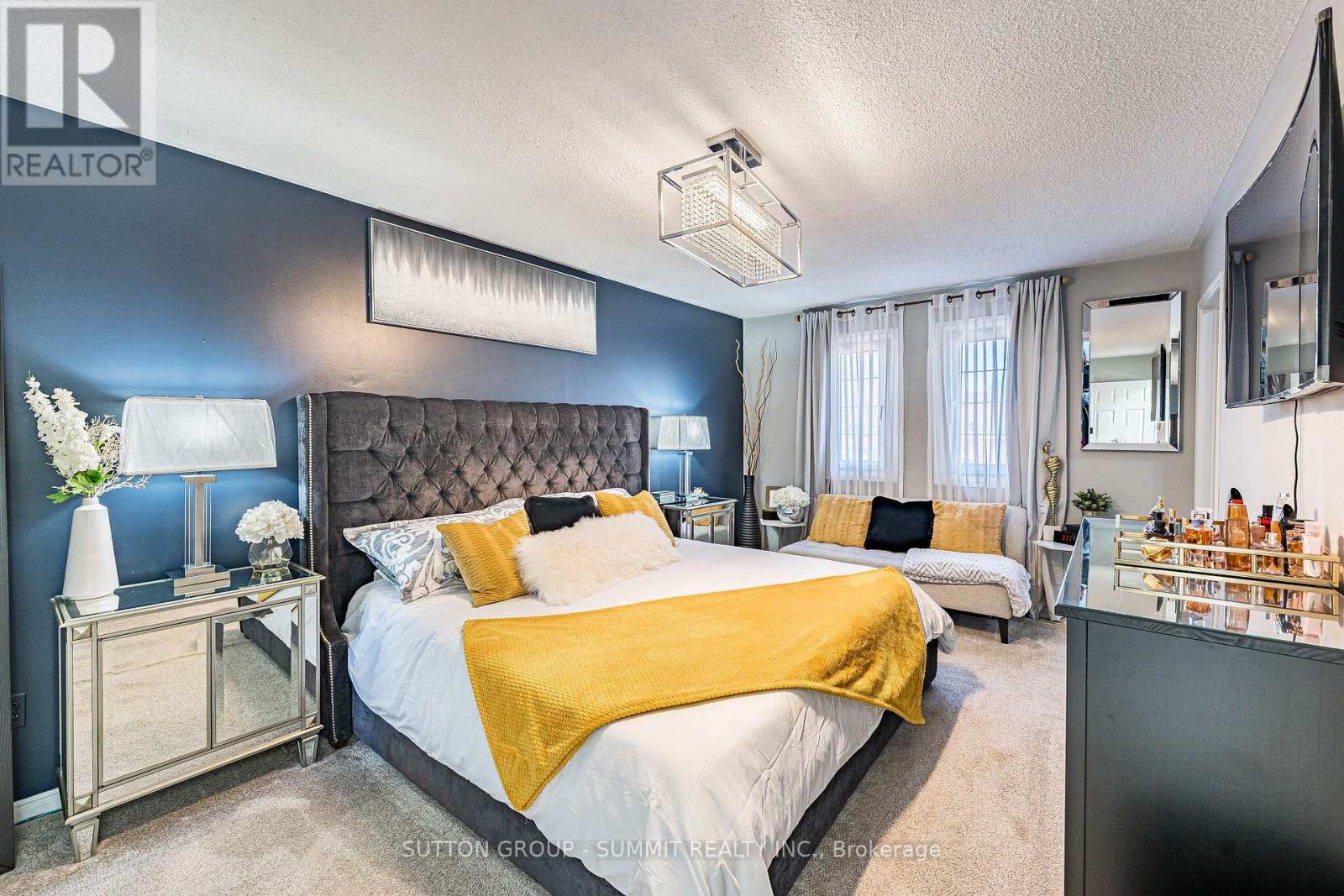 4594 GATINEAU AVENUE - 26