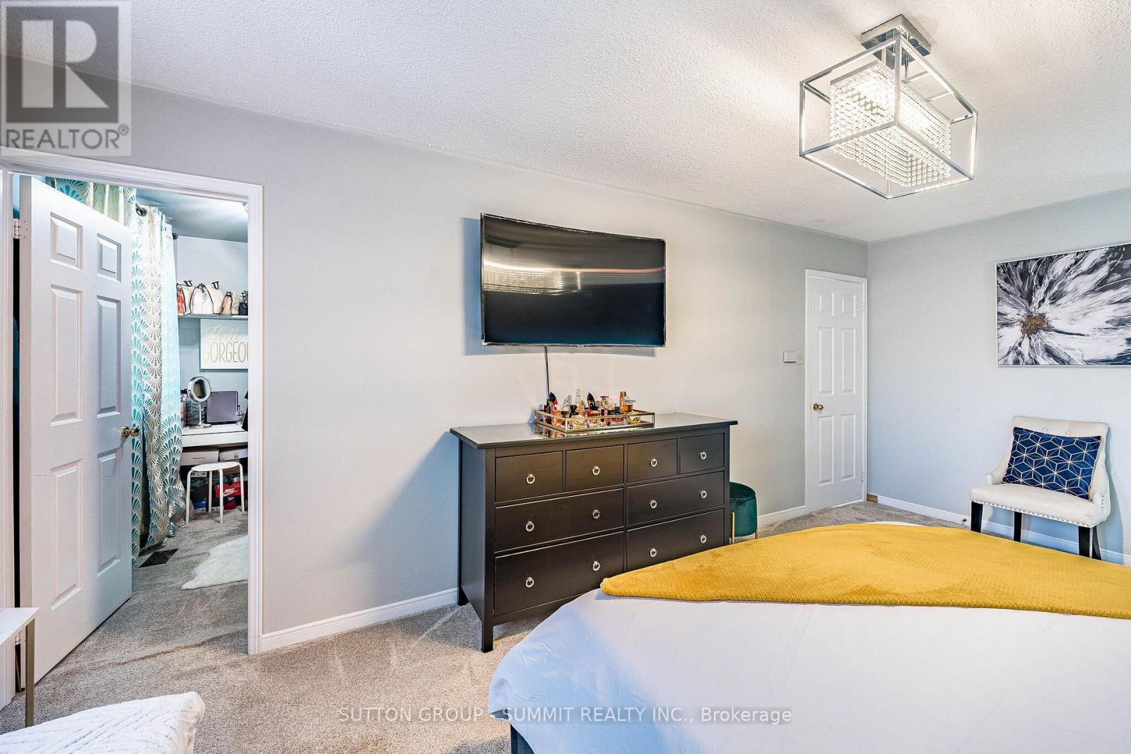 4594 GATINEAU AVENUE - Image 28